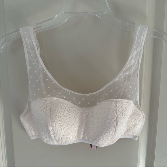 Victoria's Secret Other - Victoria’s Secret Dot Mesh & Lace Scoop Bralette White Medium